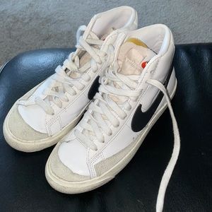 Nike Blazer Mid ‘77